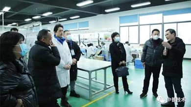 省殘聯(lián)領導一行來中普技術調研手之聲